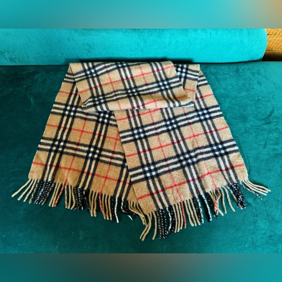 Sold❌Authentic Burberry Cashmere Scarf. - Picture 2 of 15